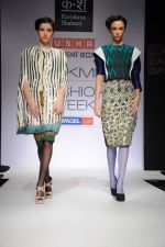 Model walk the ramp for talent box ritika karishma shahani show at Lakme Fashion Week Day 4 on 6th Aug 2012 (163).JPG